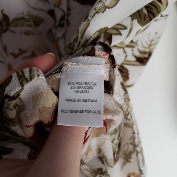 Floral Print Half Button Up Blouse - Picture 5 of 7